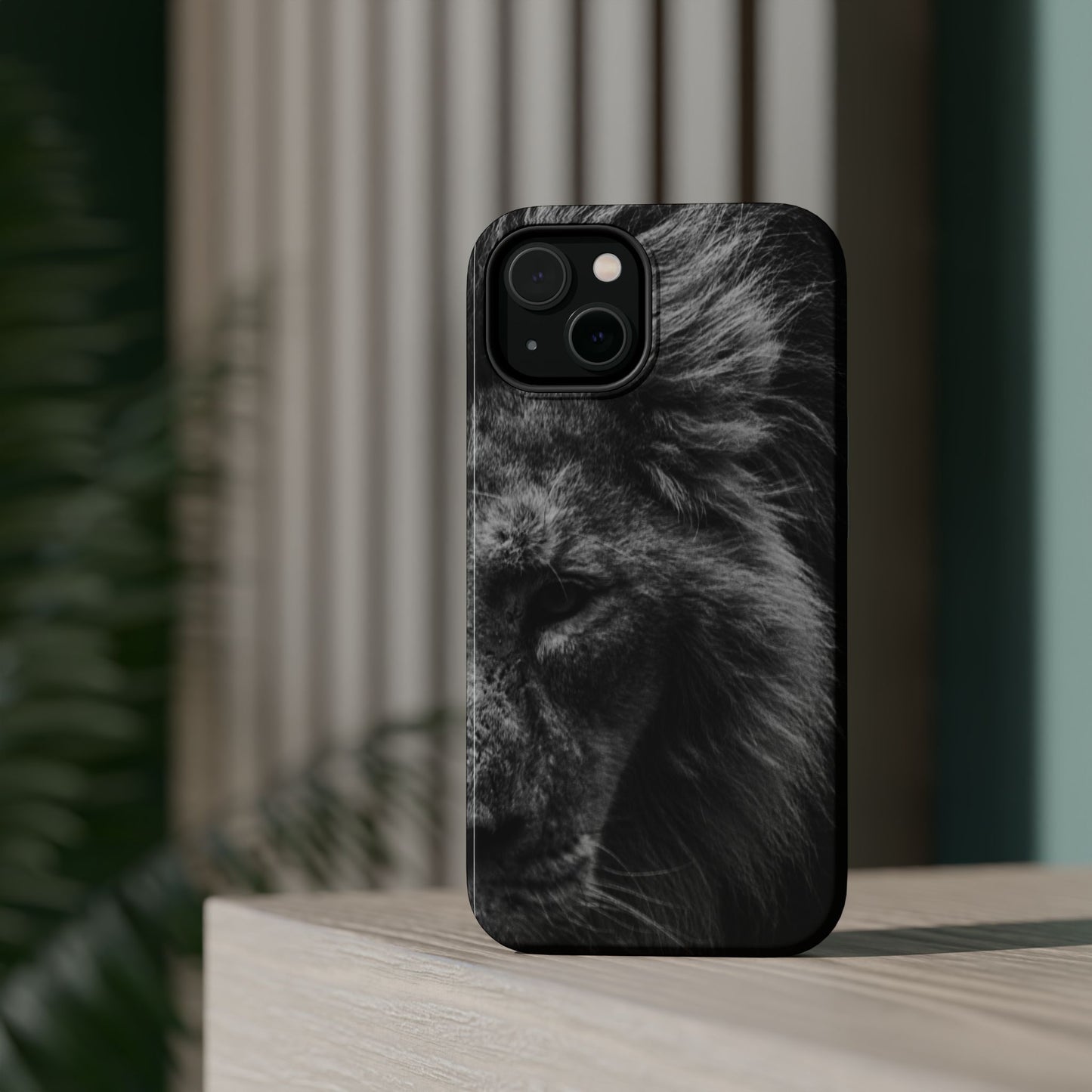 Majestic Lion Magnetic Tough Case - Cool Wildlife Phone Cover
