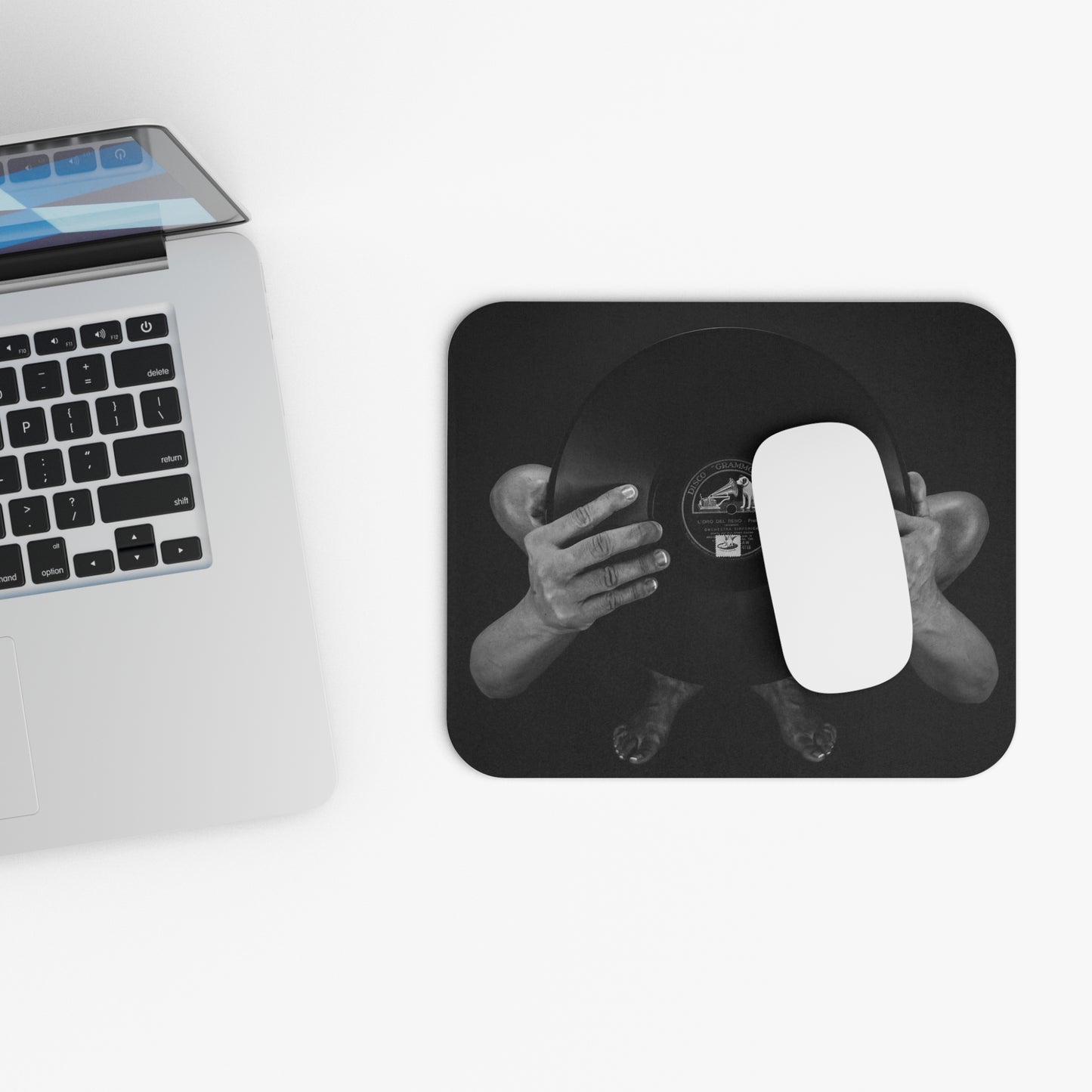 Vinyl Record Mouse Pad - Perfect for Music Lovers, Home Office Decor, Gift for DJs, Unique Workspace Accessory, Retro Style