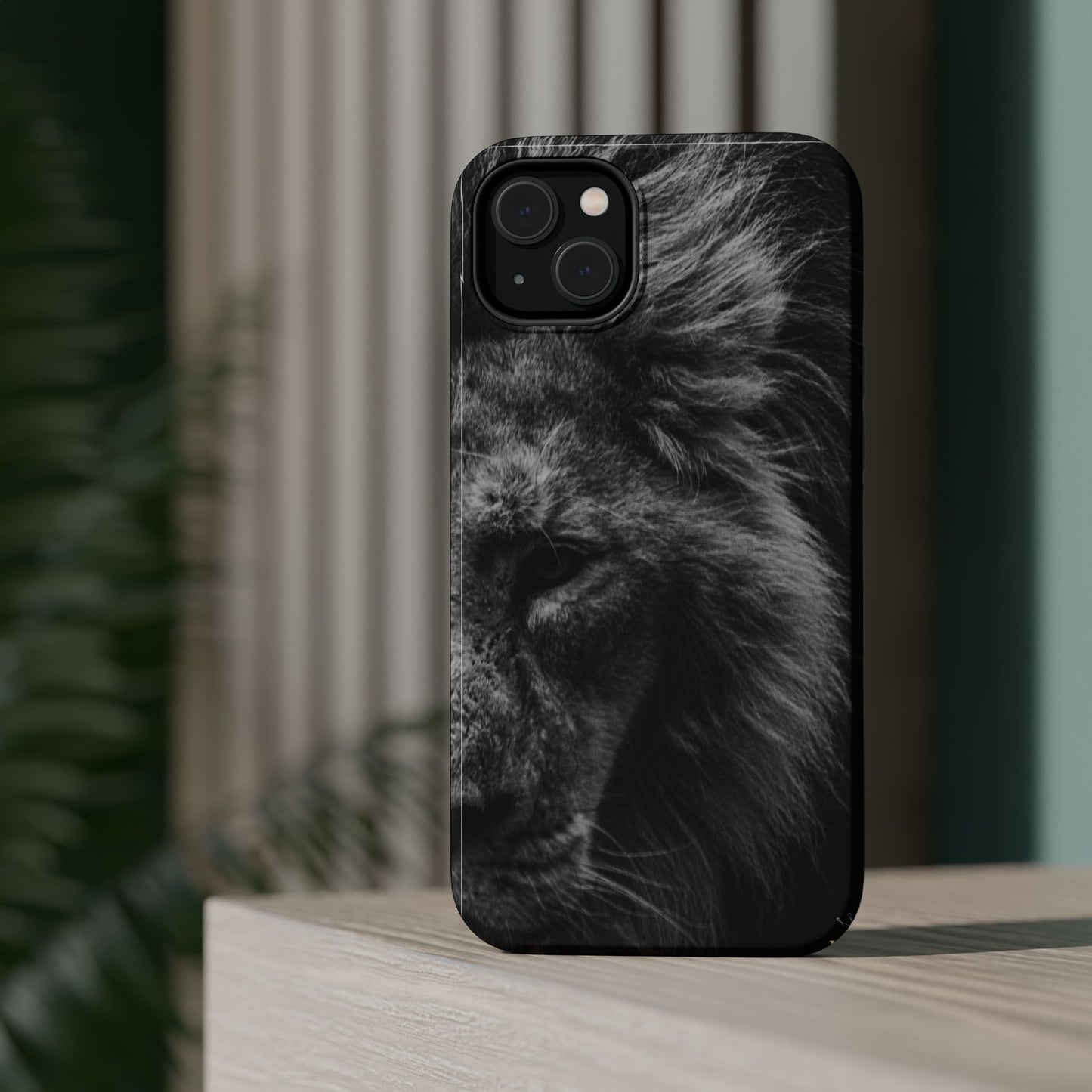 Majestic Lion Magnetic Tough Case - Cool Wildlife Phone Cover