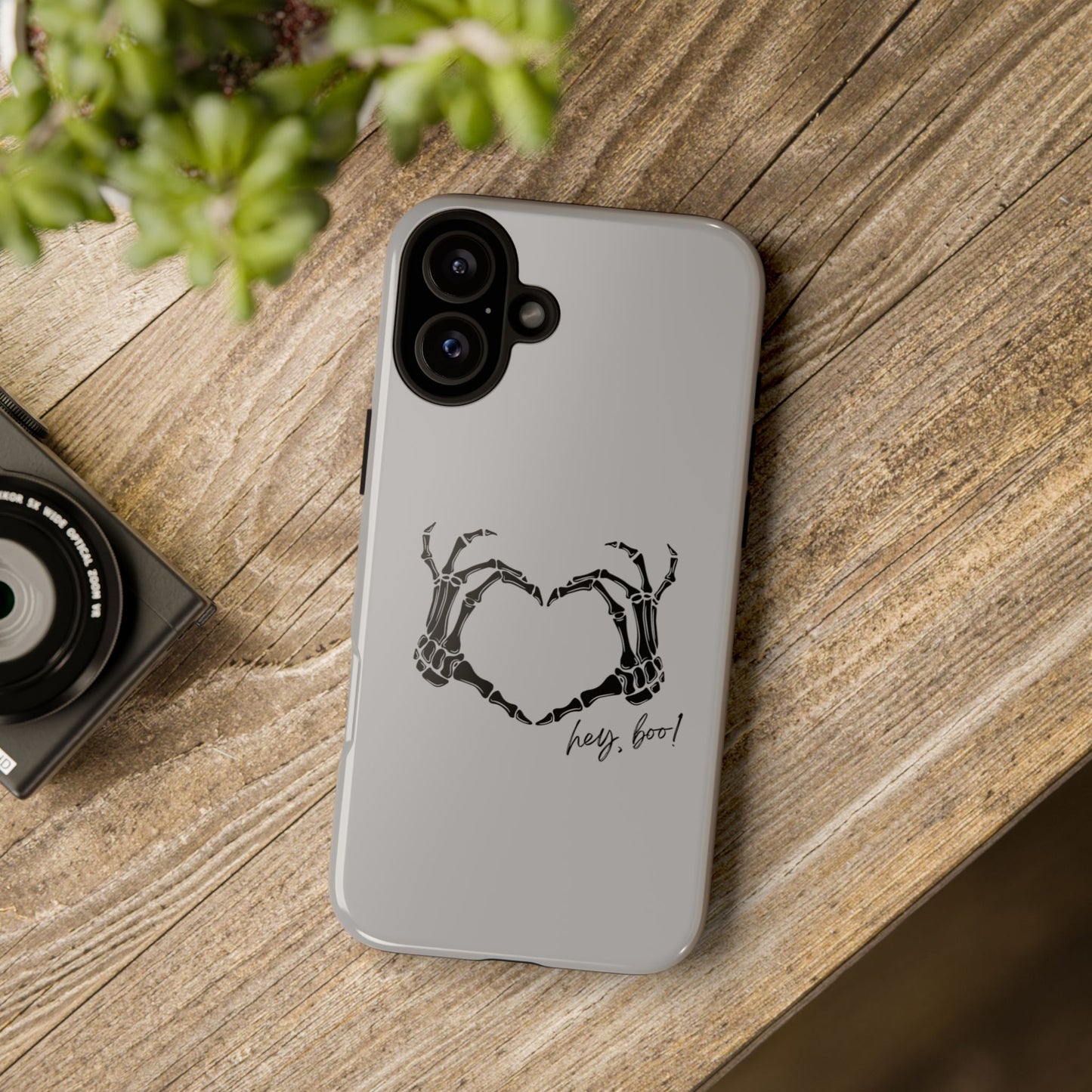 Stylish Phone Case with Skeleton Hand Heart Design, Unique Gift for Halloween, Gothic Aesthetic, Durable Mobile Cover, Trendy [...]