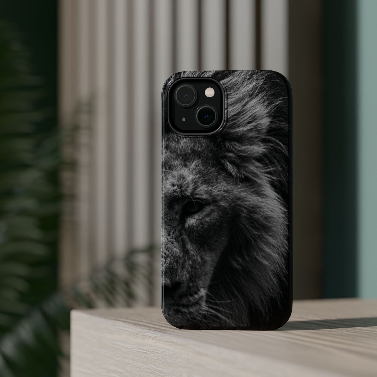 Majestic Lion Magnetic Tough Case - Cool Wildlife Phone Cover