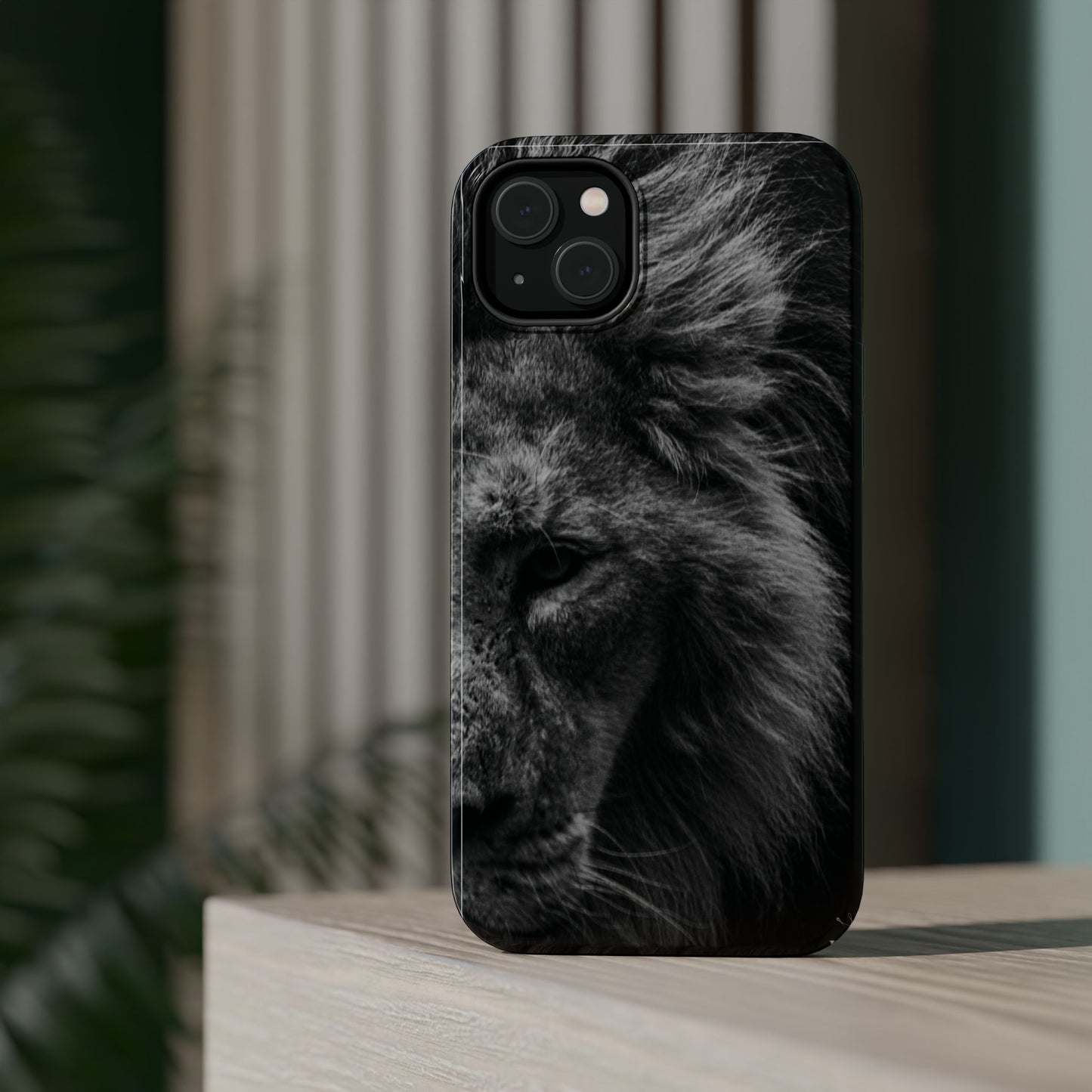 Majestic Lion Magnetic Tough Case - Cool Wildlife Phone Cover