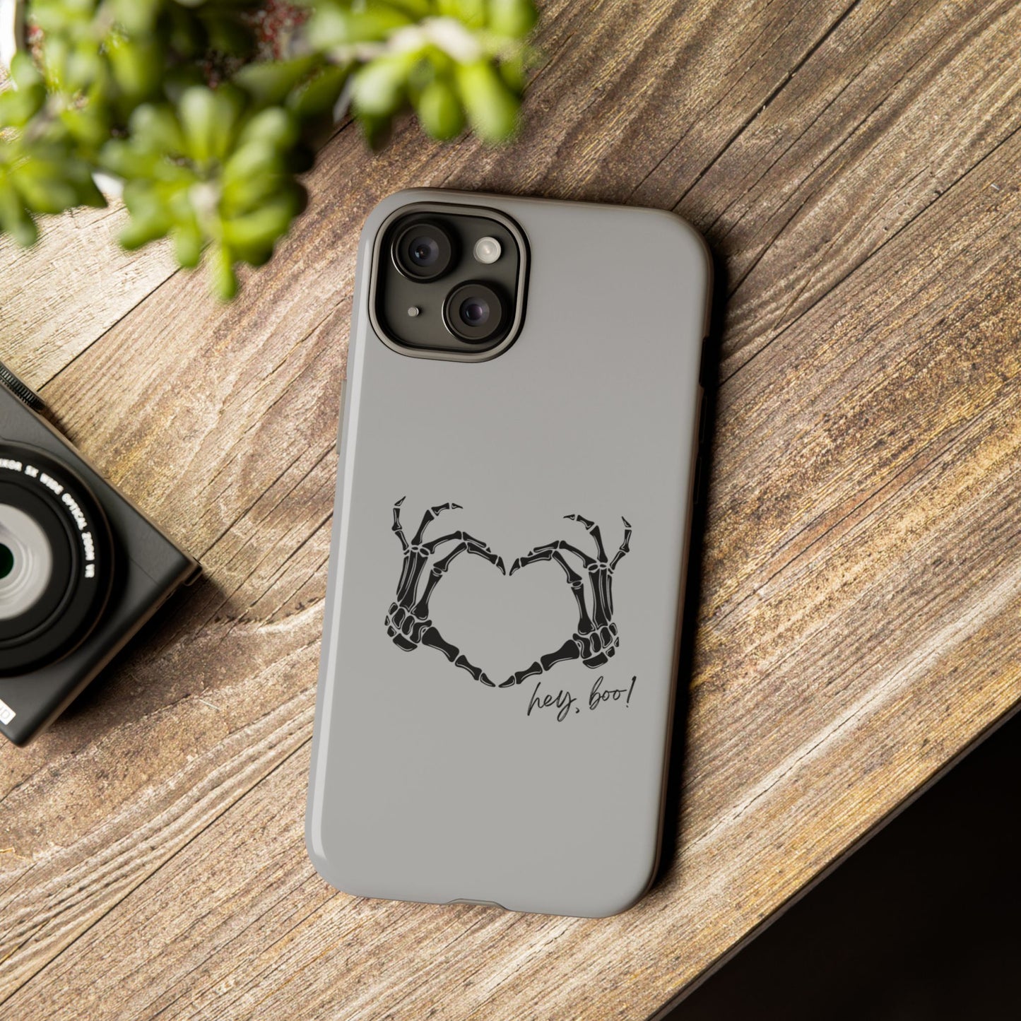 Stylish Phone Case with Skeleton Hand Heart Design, Unique Gift for Halloween, Gothic Aesthetic, Durable Mobile Cover, Trendy [...]