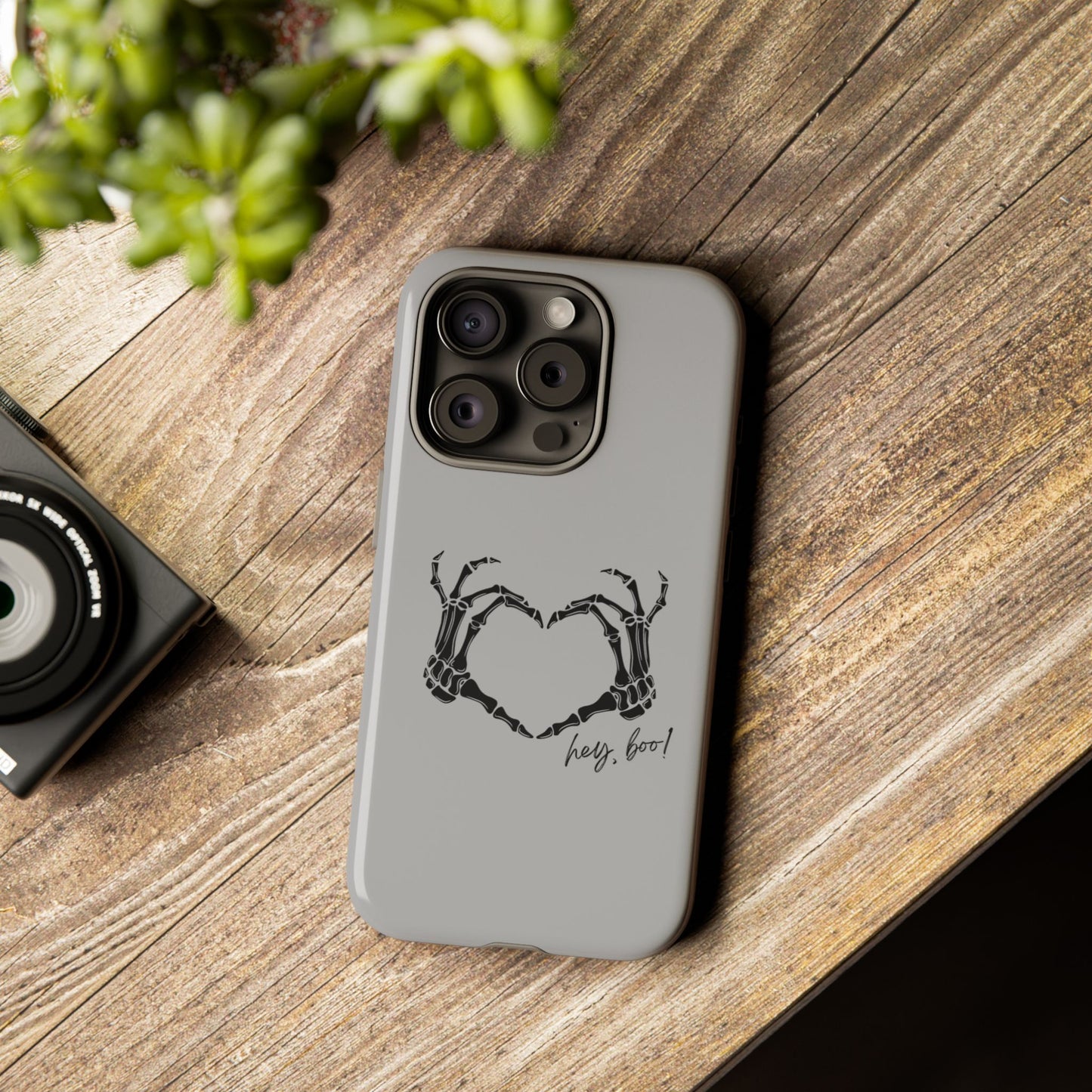 Stylish Phone Case with Skeleton Hand Heart Design, Unique Gift for Halloween, Gothic Aesthetic, Durable Mobile Cover, Trendy [...]