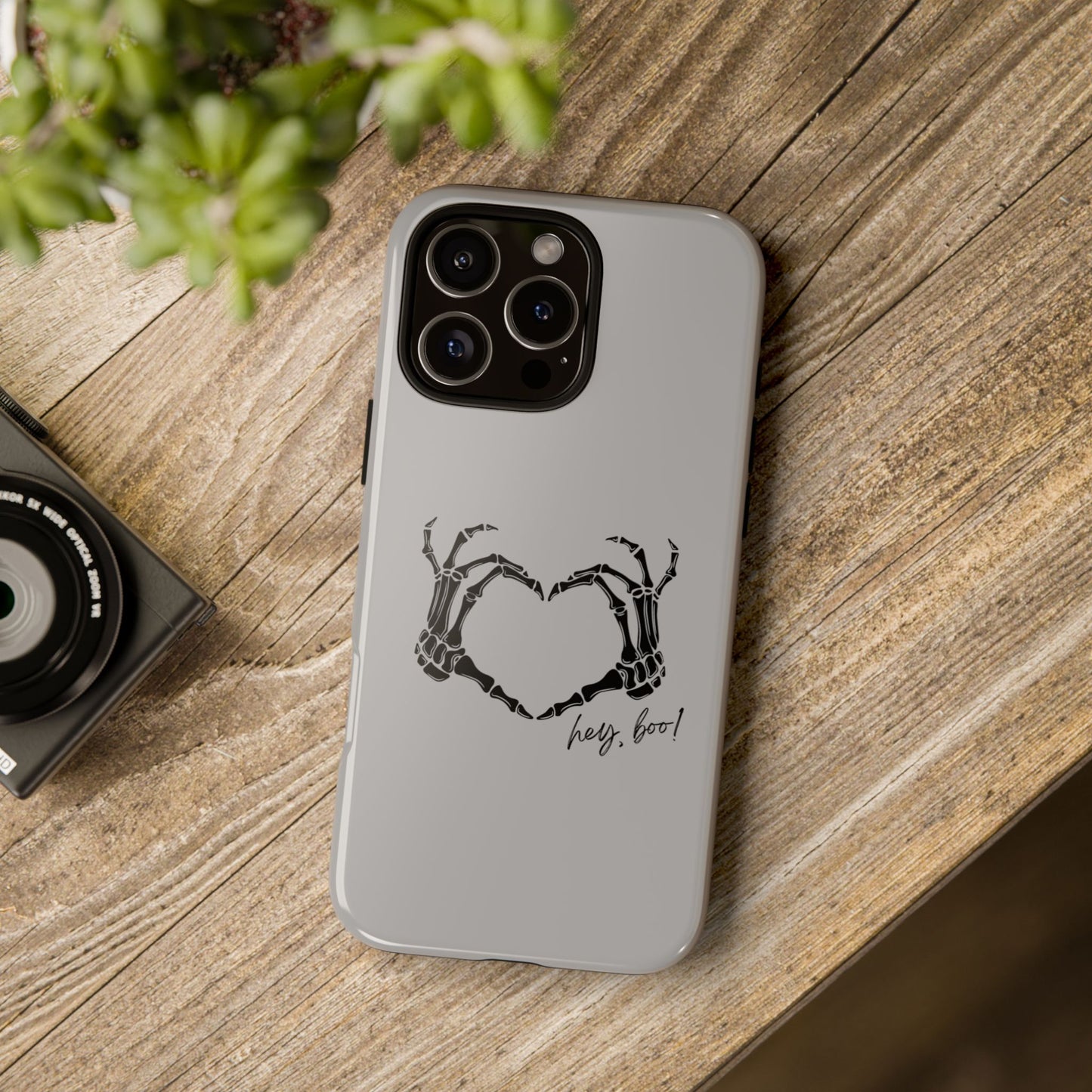 Stylish Phone Case with Skeleton Hand Heart Design, Unique Gift for Halloween, Gothic Aesthetic, Durable Mobile Cover, Trendy [...]