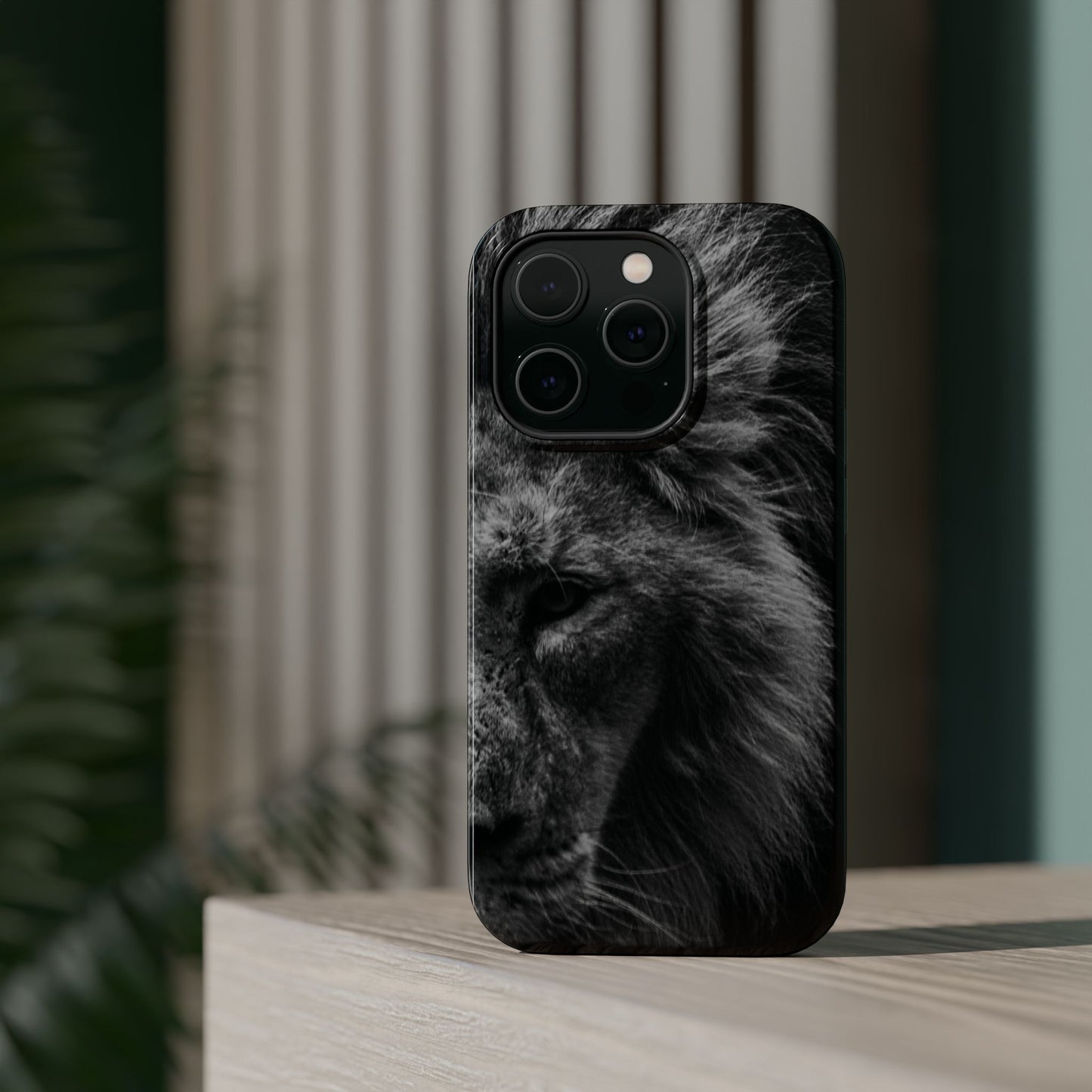 Majestic Lion Magnetic Tough Case - Cool Wildlife Phone Cover